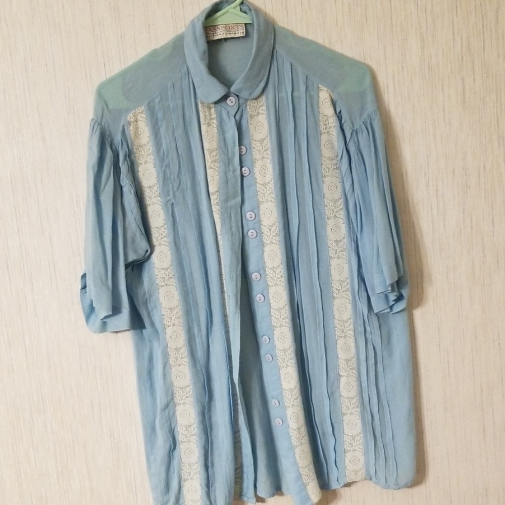 Light blue and white shirt sz xl - Picture 2 of 4